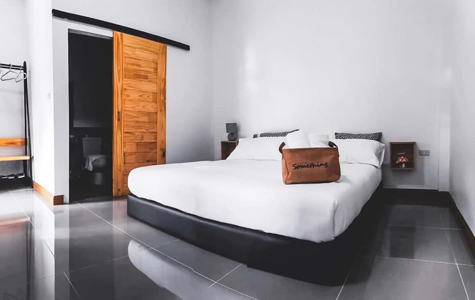 Отель Cozy House Chiangrai Чианграй Экстерьер фото
